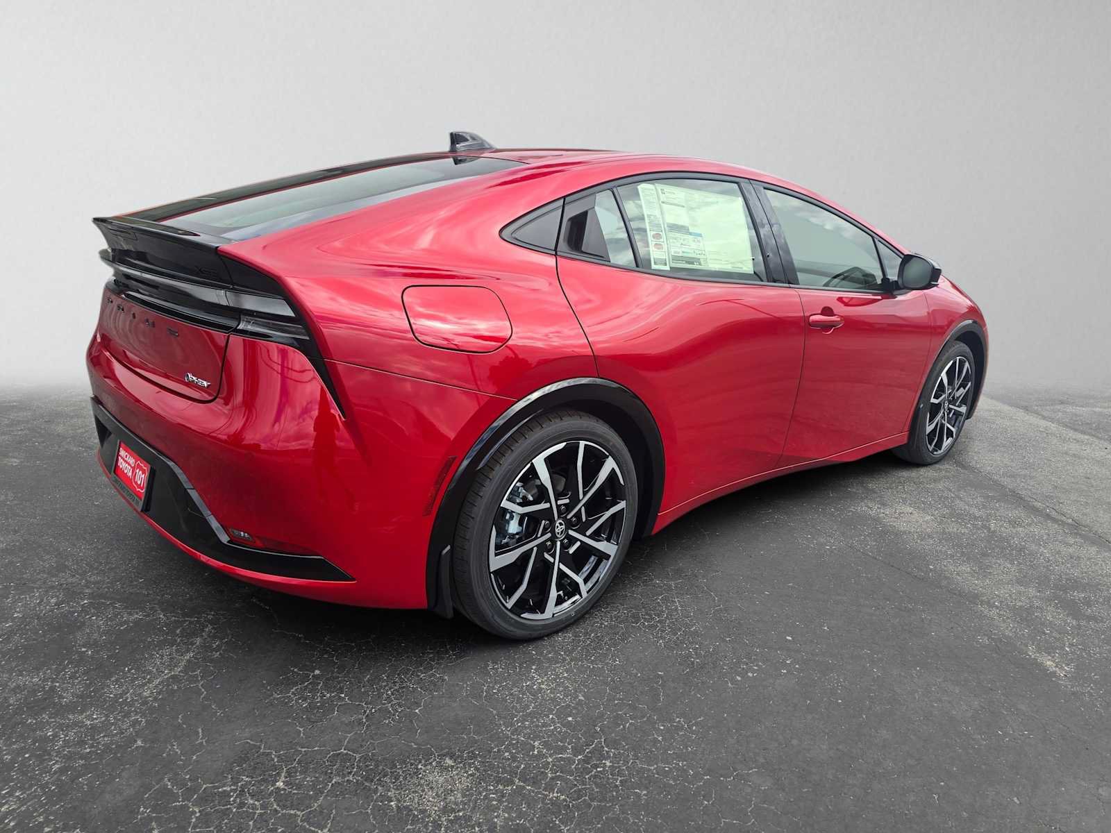 New 2027 Toyota Prius Plug-In Hybrid FWD image 3