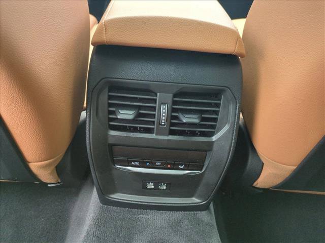 Certified 2026 BMW 330i Sedan w/ Convenience Package RWD image 18