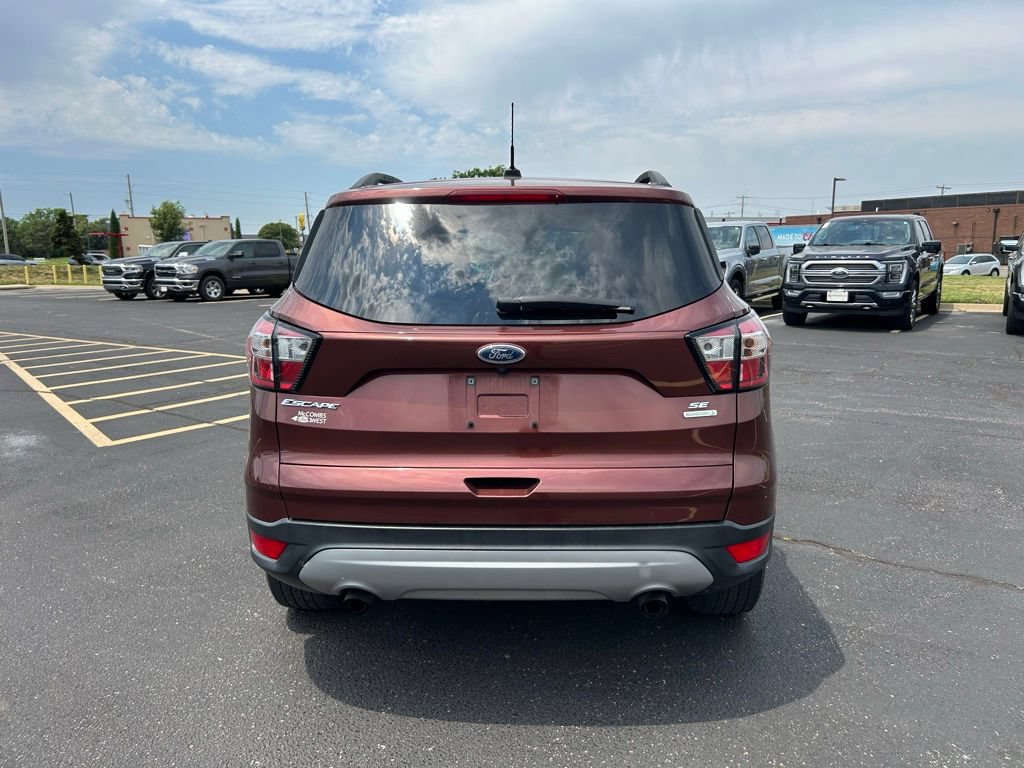 Used 2018 Ford Escape SE FWD image 8