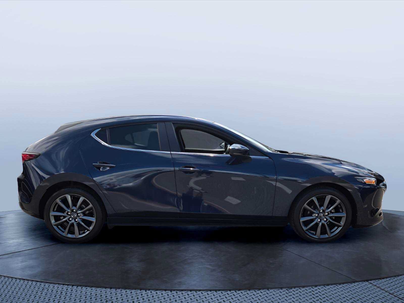 Used 2023 MAZDA MAZDA3 s FWD image 5