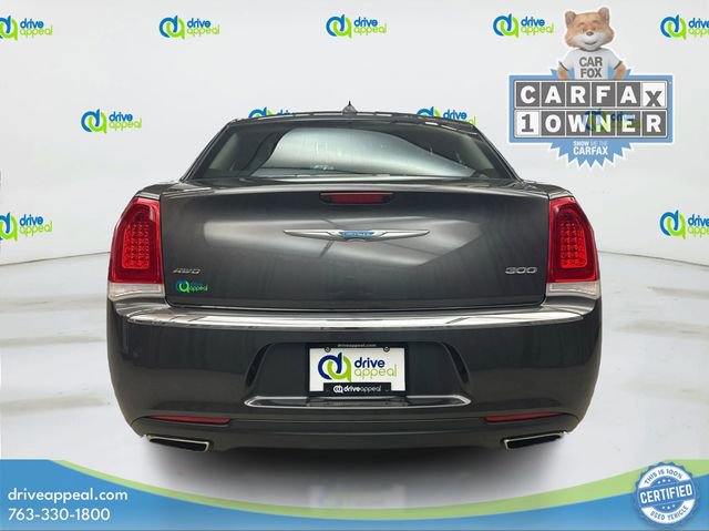 Used 2022 Chrysler 300 Touring image 7