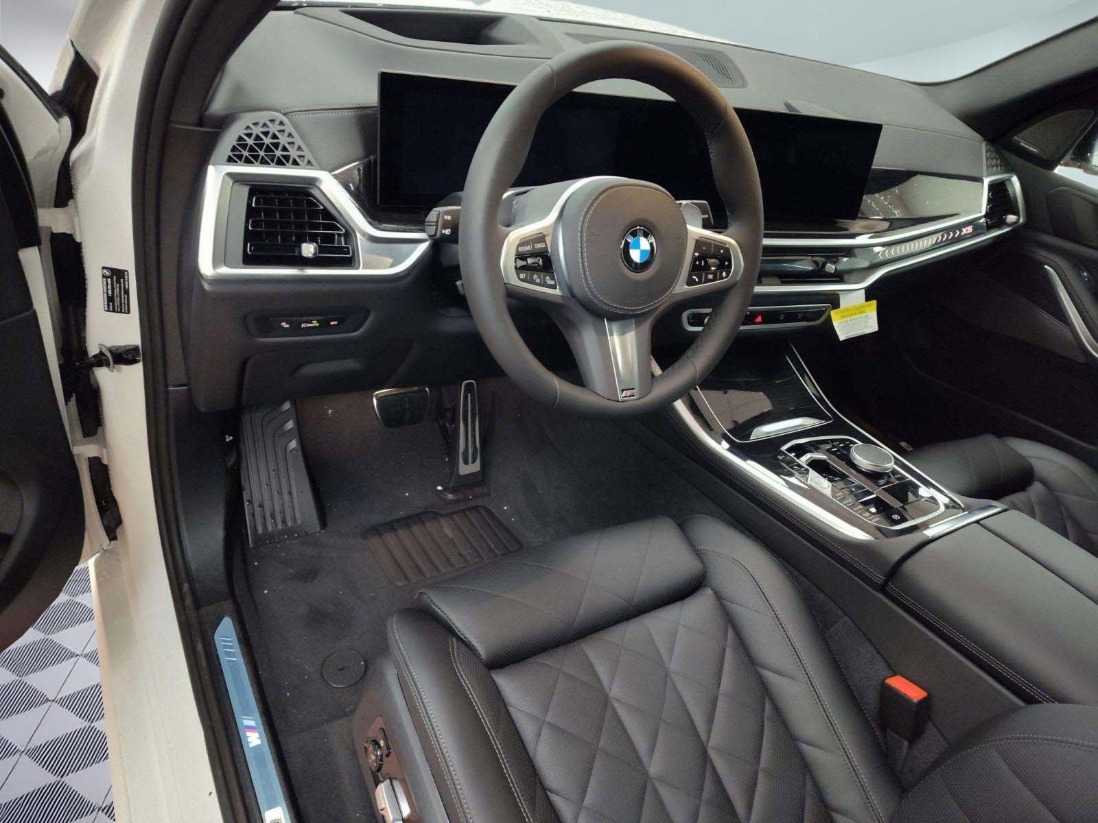 Used 2026 BMW X5 xDrive40i w/ M Sport Package image 4