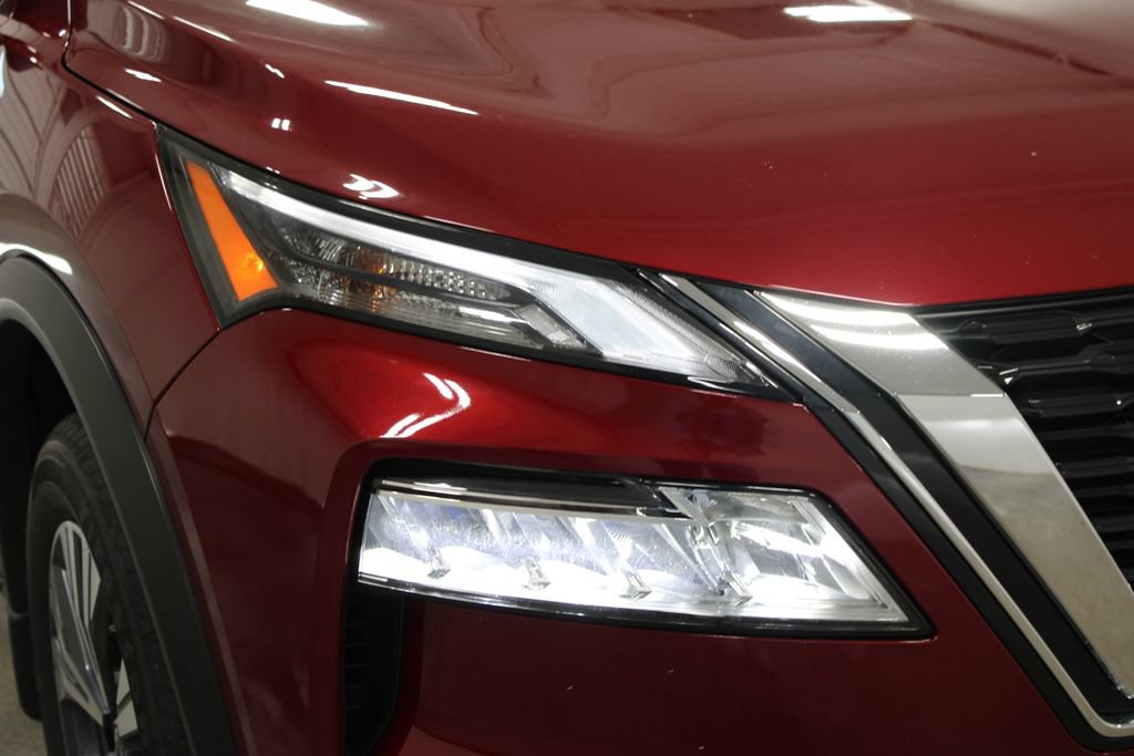 Used 2023 Nissan Rogue SV AWD/4WD image 12