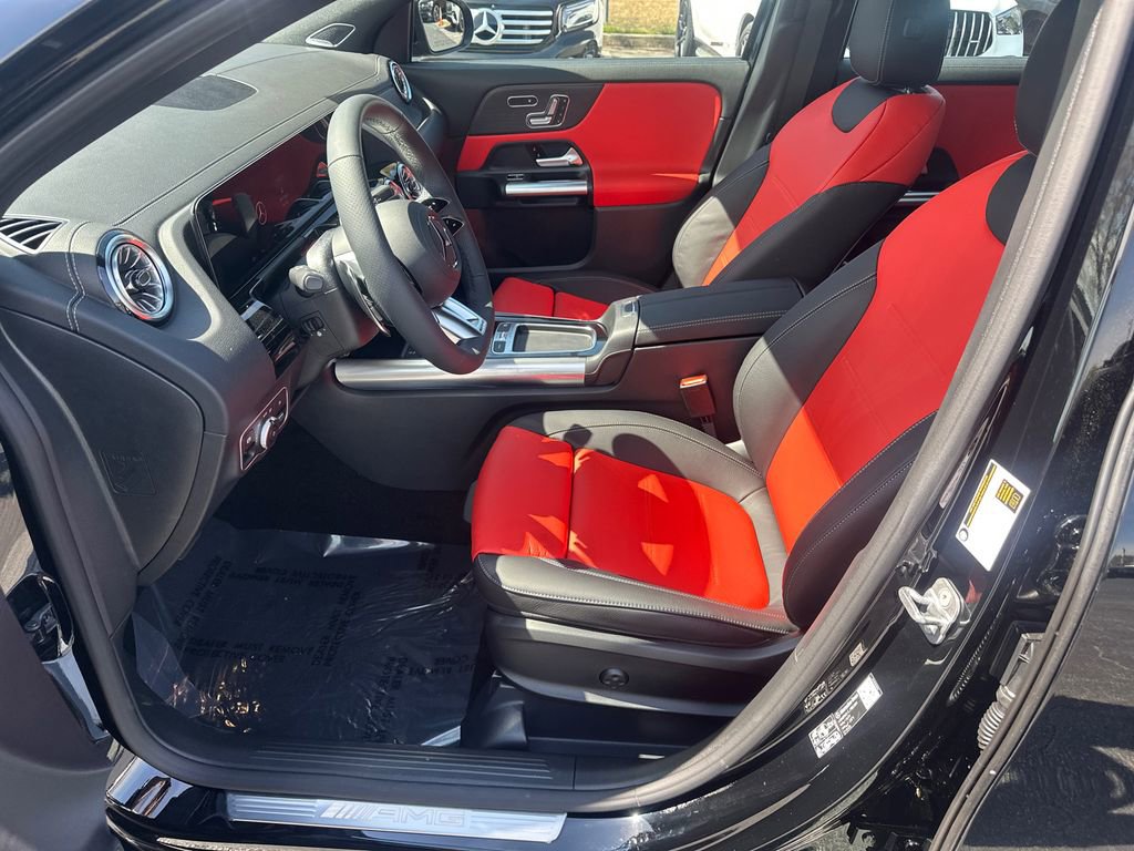 New 2026 Mercedes-Benz GLA 35 AMG 4MATIC image 9