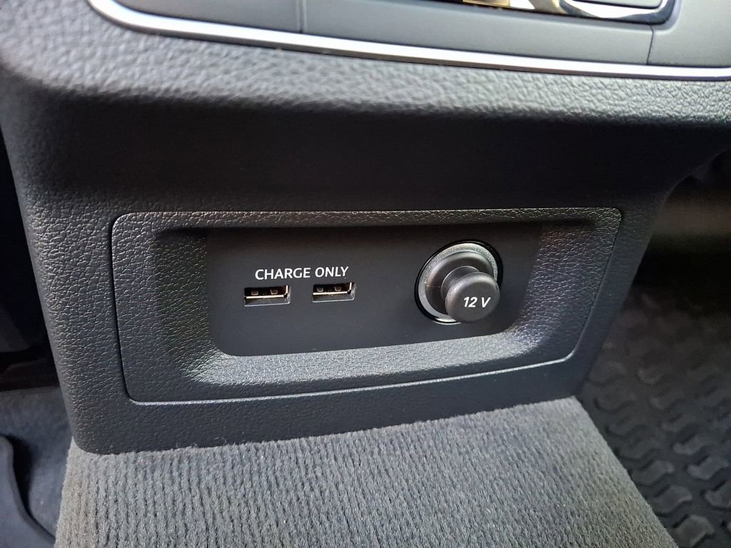 Used 2021 Audi Q5 e Premium w/ Convenience Package image 11