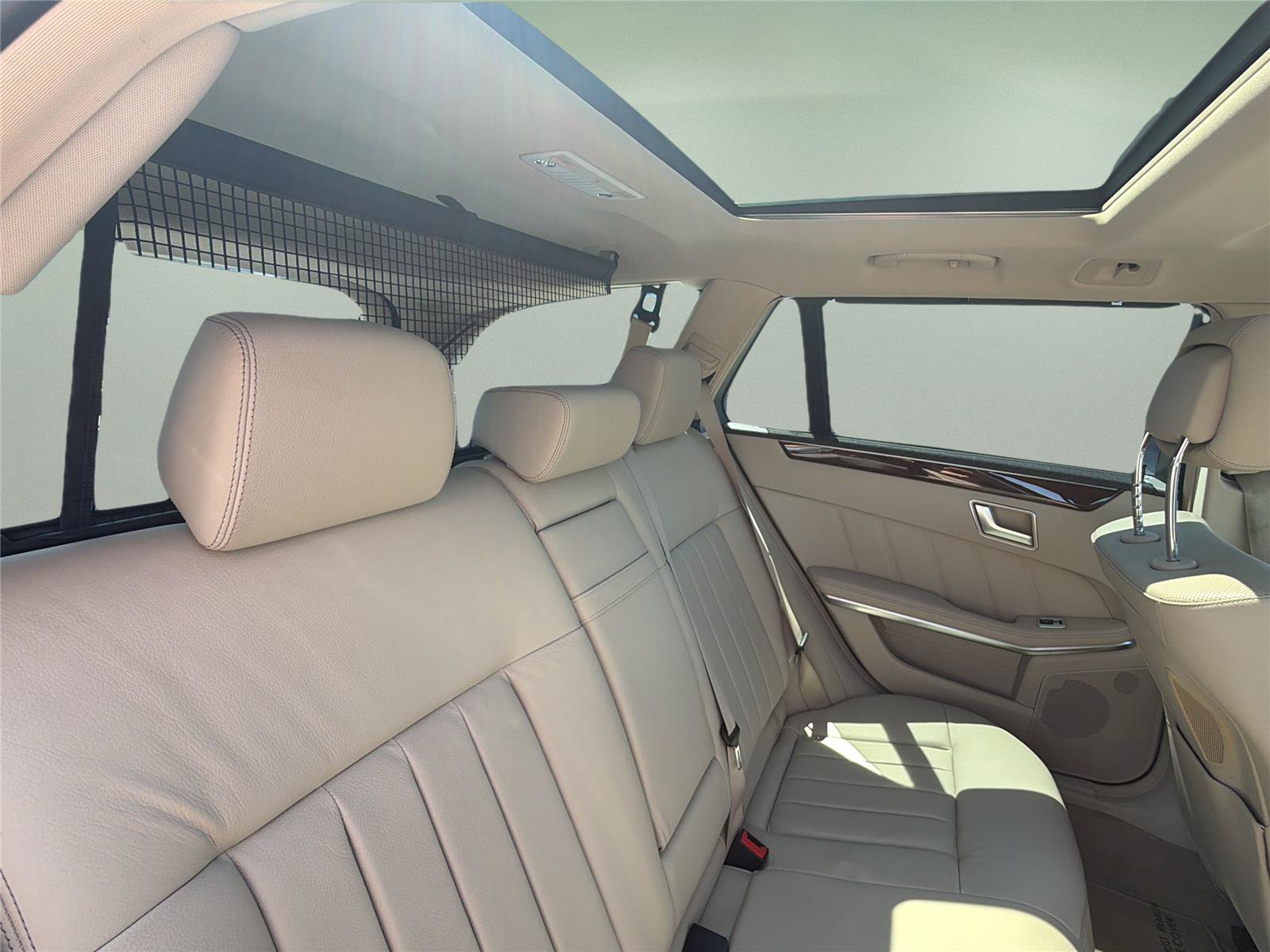Used 2014 Mercedes-Benz E 350 4MATIC Wagon image 24