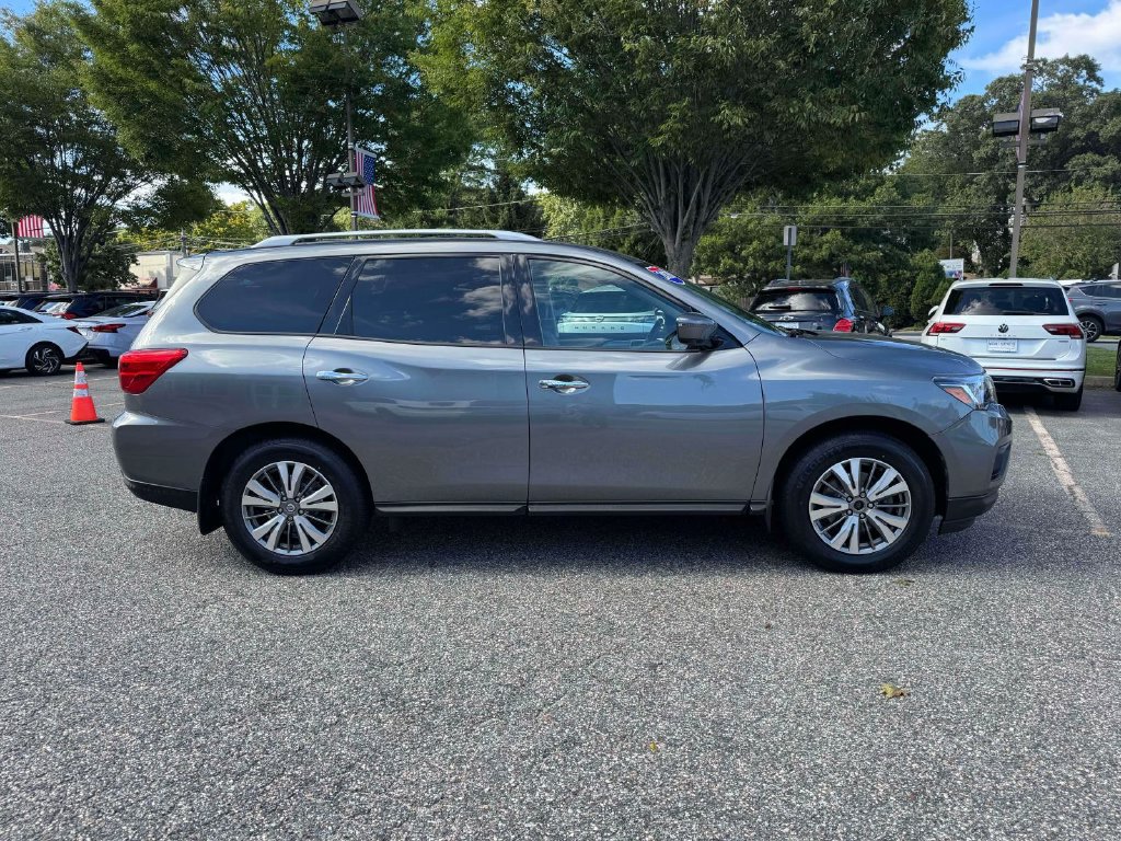 Used 2020 Nissan Pathfinder SL w/ Cargo Package AWD/4WD image 9