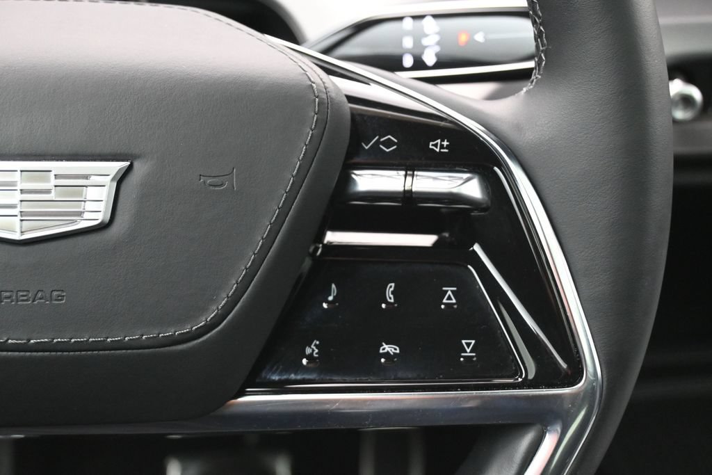 Used 2026 Cadillac Vistiq Platinum w/ LPO, Floor Liner Package AWD/4WD image 14