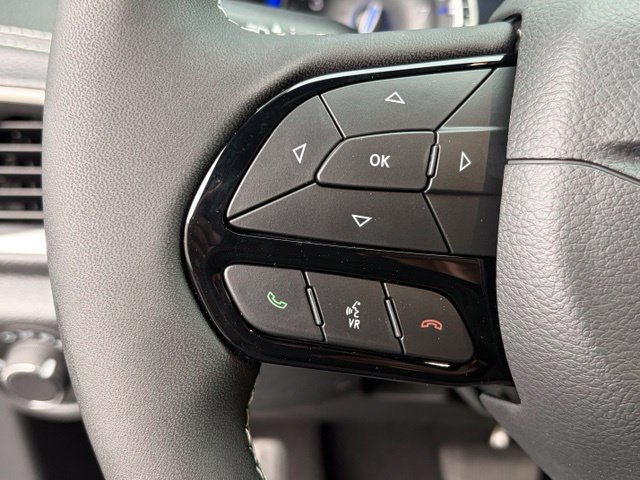 New 2027 Chrysler Pacifica Limited w/ Family Tech Group AWD/4WD image 17