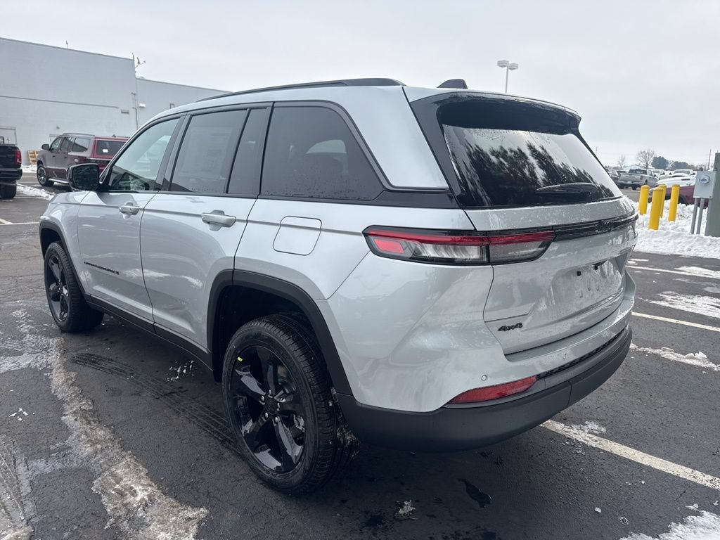 New 2026 Jeep Grand Cherokee Limited w/ Limited Altitude Package AWD/4WD image 14