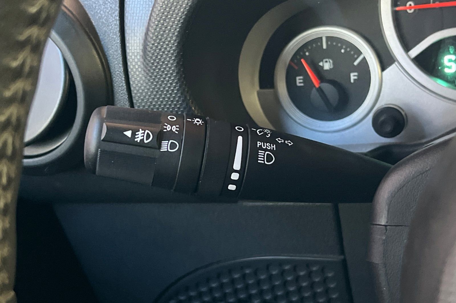 Used 2008 Jeep Wrangler Unlimited Rubicon w/ Dual Top Group image 29