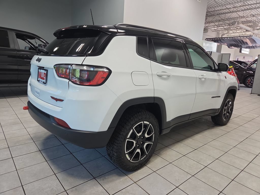New 2026 Jeep Compass Trailhawk AWD/4WD image 7