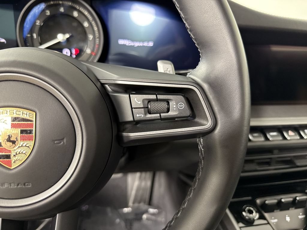 Certified 2023 Porsche 911 Targa 4S AWD/4WD image 37