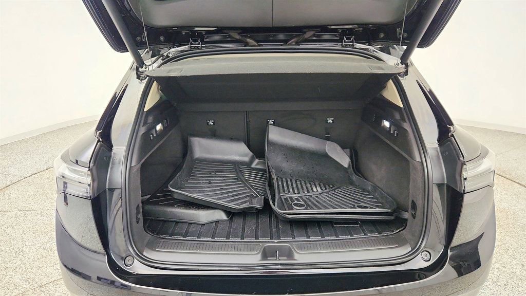 Used 2022 Buick Envision Avenir w/ Technology Package II image 22