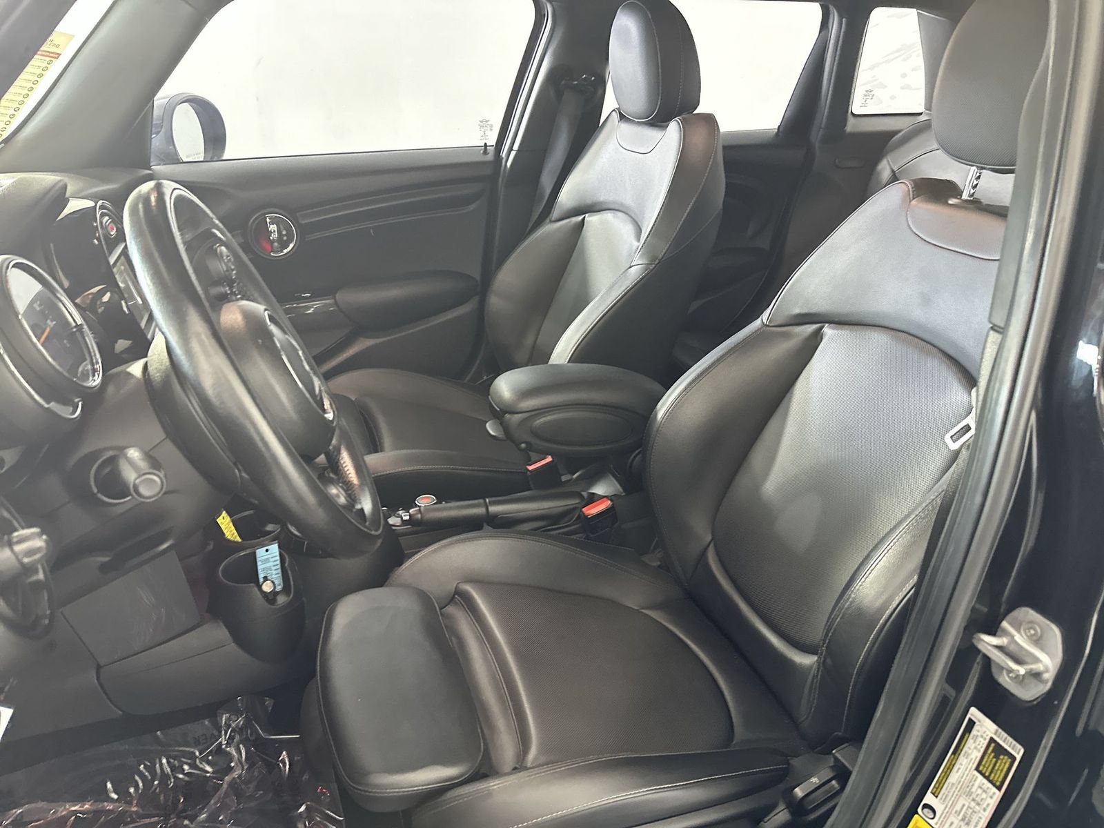 Used 2016 MINI Cooper 4-Door Hardtop FWD image 11