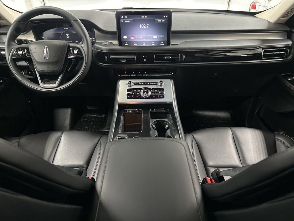 Used 2024 Lincoln Aviator AWD w/ Premium Package image 20