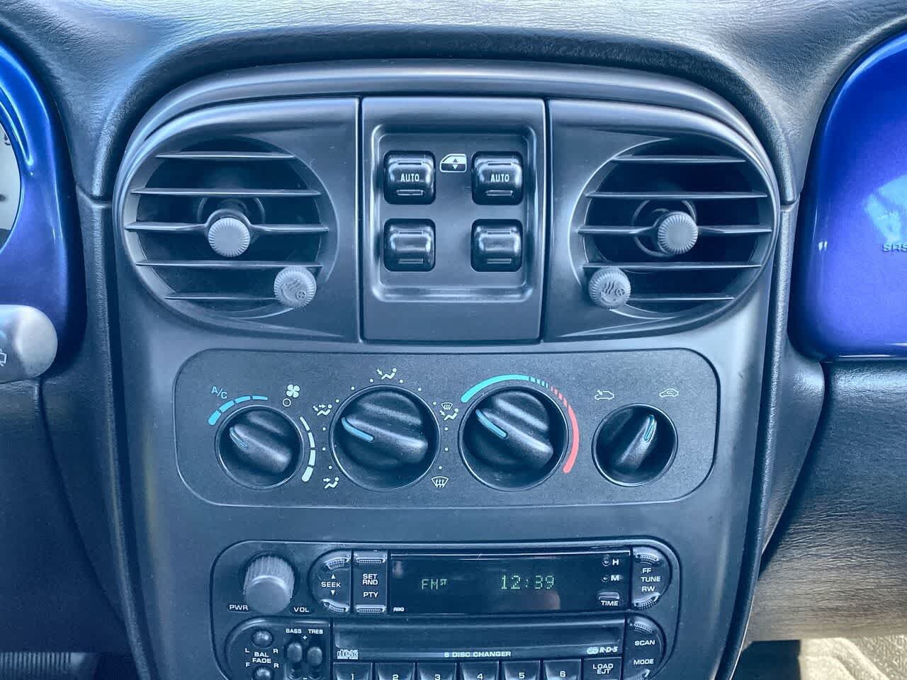 Used 2005 Chrysler PT Cruiser Touring FWD image 17