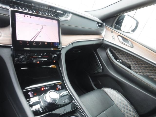 Certified 2025 Jeep Grand Cherokee Summit AWD/4WD image 28