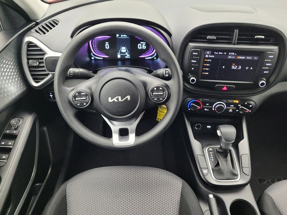 Used 2025 Kia Soul LX image 22