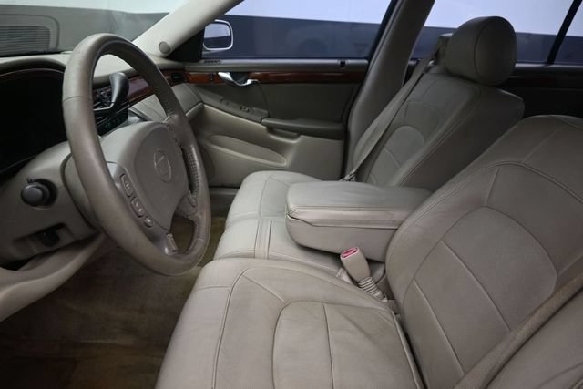 Used 2004 Cadillac De Ville w/ Equipment Group FWD image 17