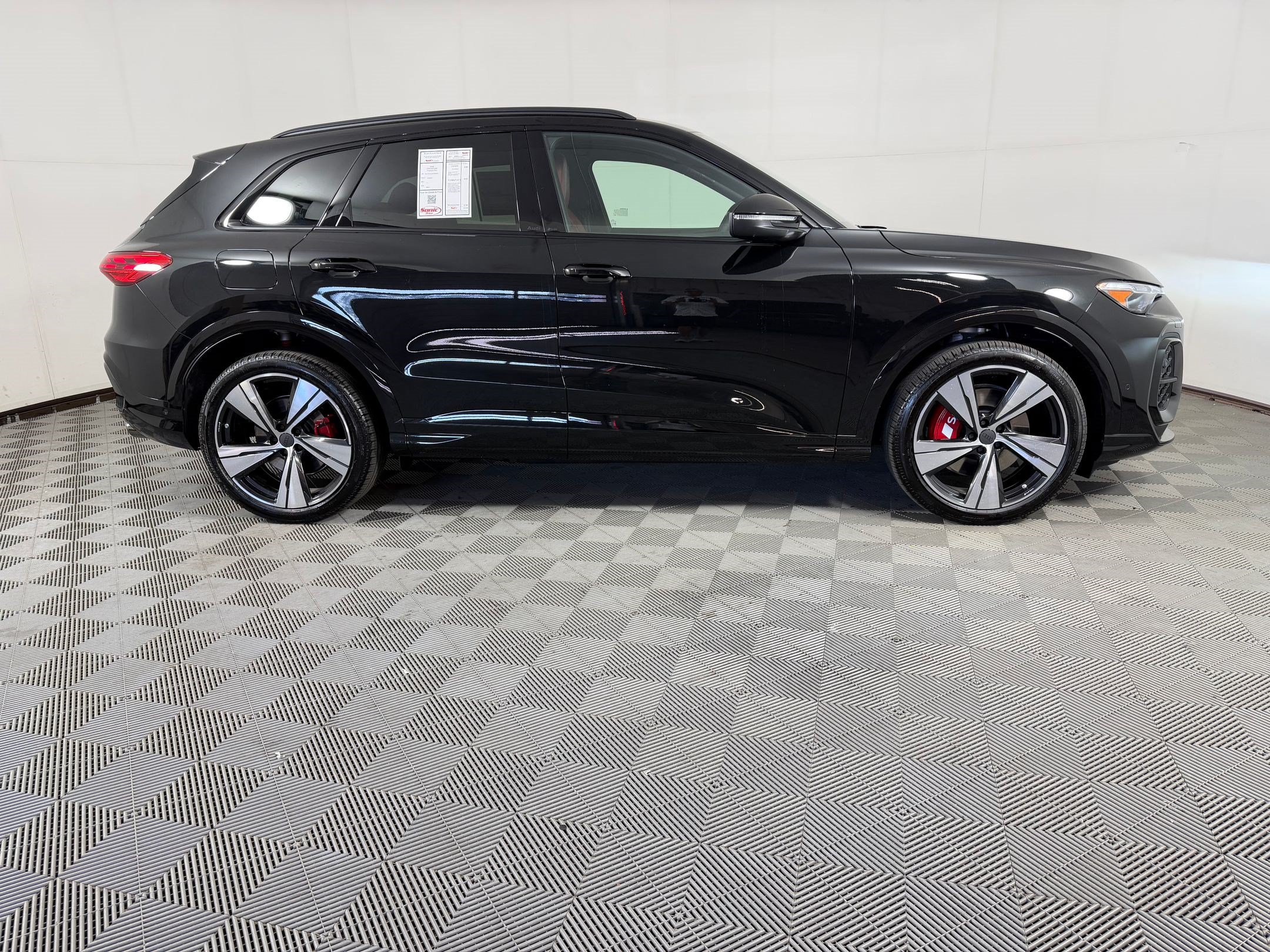 New 2026 Audi SQ5 Premium Plus AWD/4WD image 8