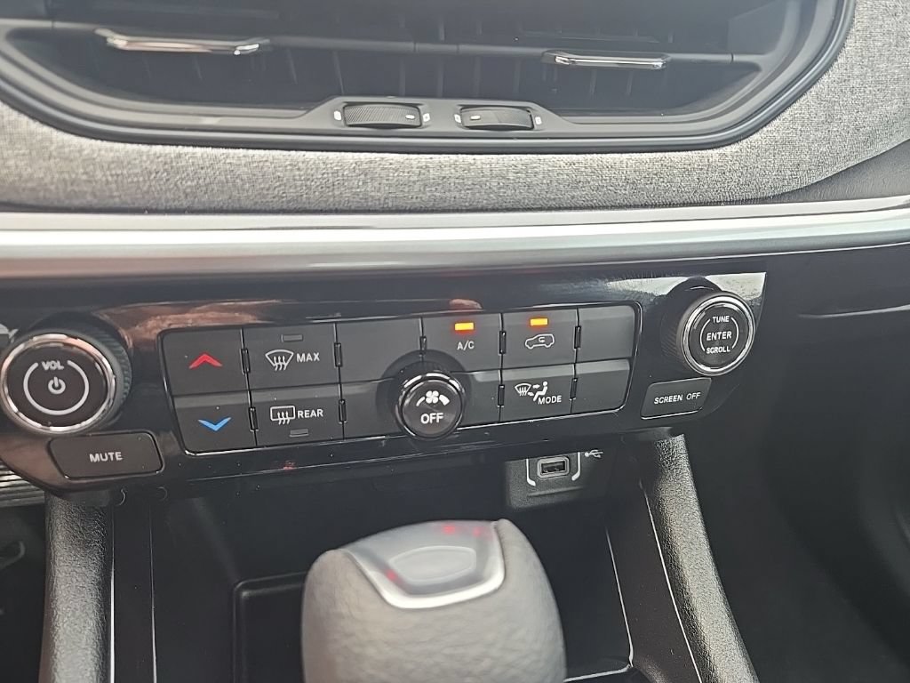 Used 2024 Jeep Compass Sport AWD/4WD image 47