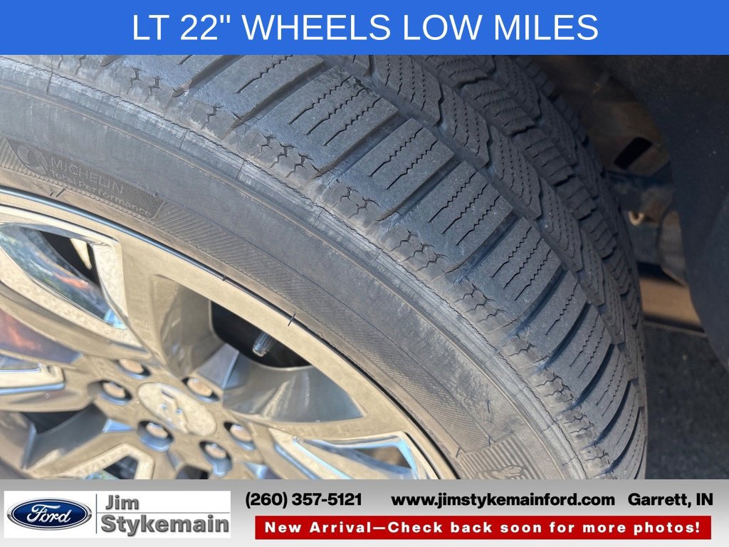 Used 2017 Chevrolet Tahoe LT w/ Luxury Package AWD/4WD image 11