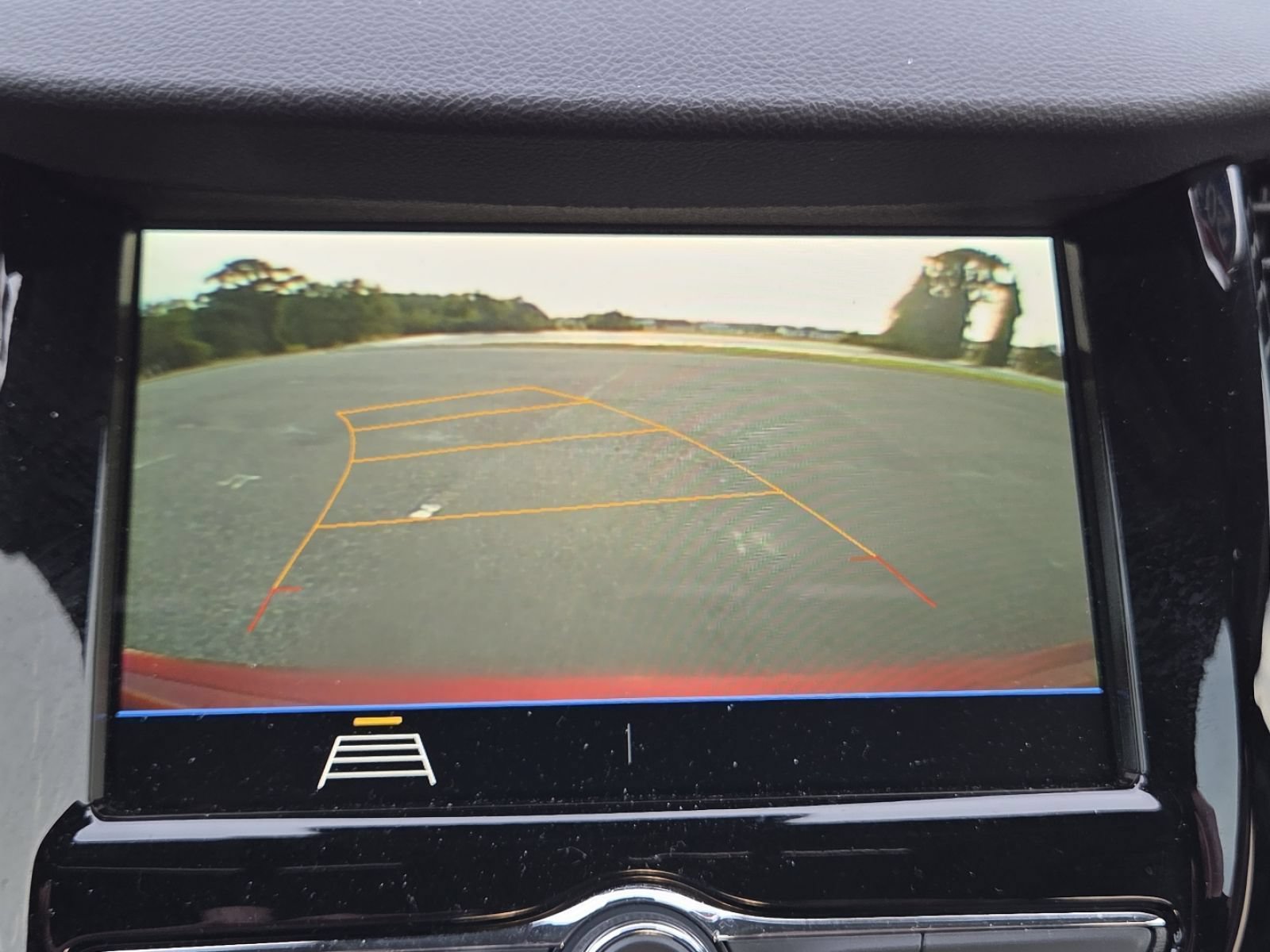 Used 2019 Chevrolet Trax Premier FWD image 10