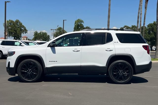 Used 2023 GMC Acadia SLE w/ Driver Convenience Package FWD image 7