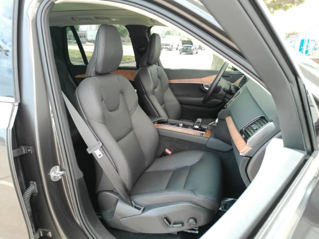 Used 2024 Volvo XC90 B6 Plus w/ Protection Package Premier AWD/4WD image 24