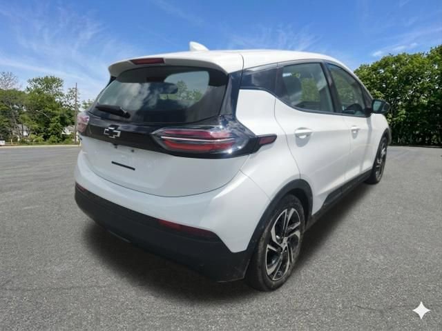 Used 2023 Chevrolet Bolt LT w/ Infotainment Package FWD image 8