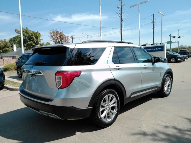 Used 2023 Ford Explorer XLT w/ Equipment Group 202A RWD image 9