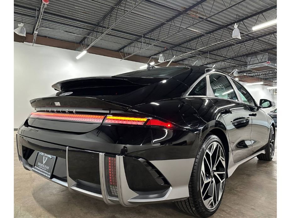 Used 2025 Hyundai Ioniq 6 SEL image 13