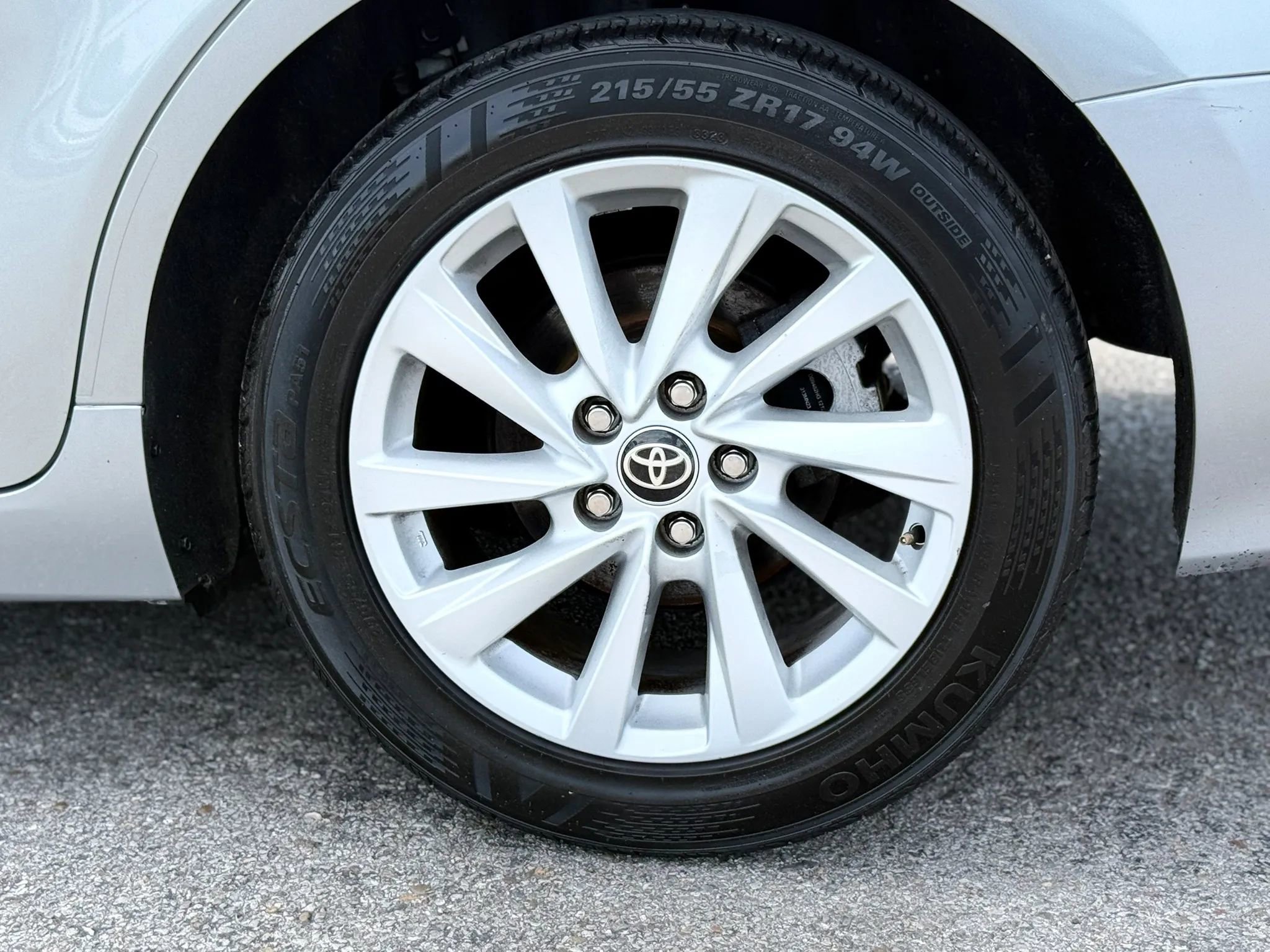 Used 2023 Toyota Camry LE image 40