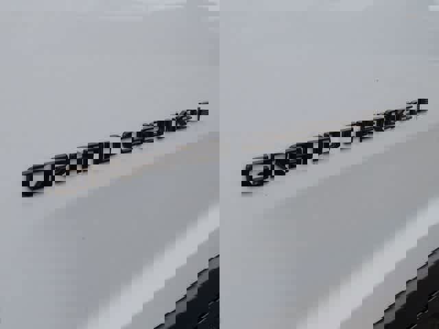 Used 2025 Jeep Grand Cherokee Altitude image 13