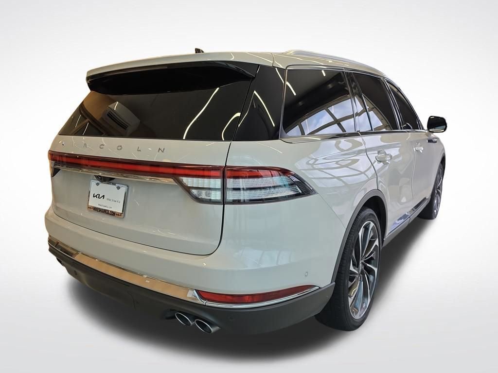 Used 2024 Lincoln Aviator Reserve w/ Equipment Group 201A image 7