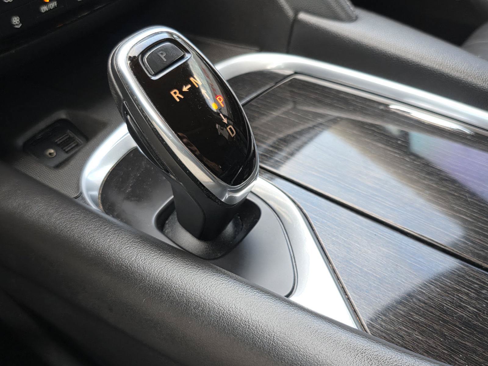 Used 2020 Buick Enclave Avenir w/ Avenir Technology Package FWD image 15