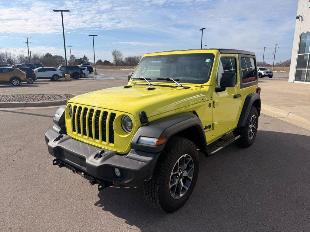 Used 2024 Jeep Wrangler Sport AWD/4WD image 8
