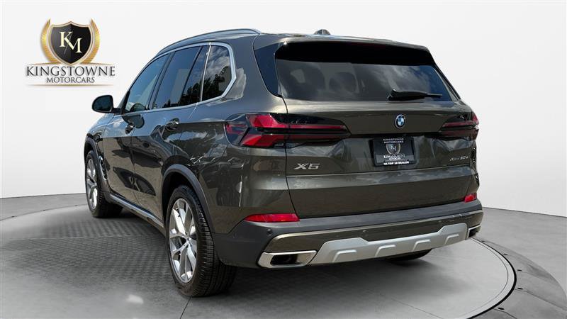 Used 2026 BMW X5 xDrive50e AWD/4WD image 3