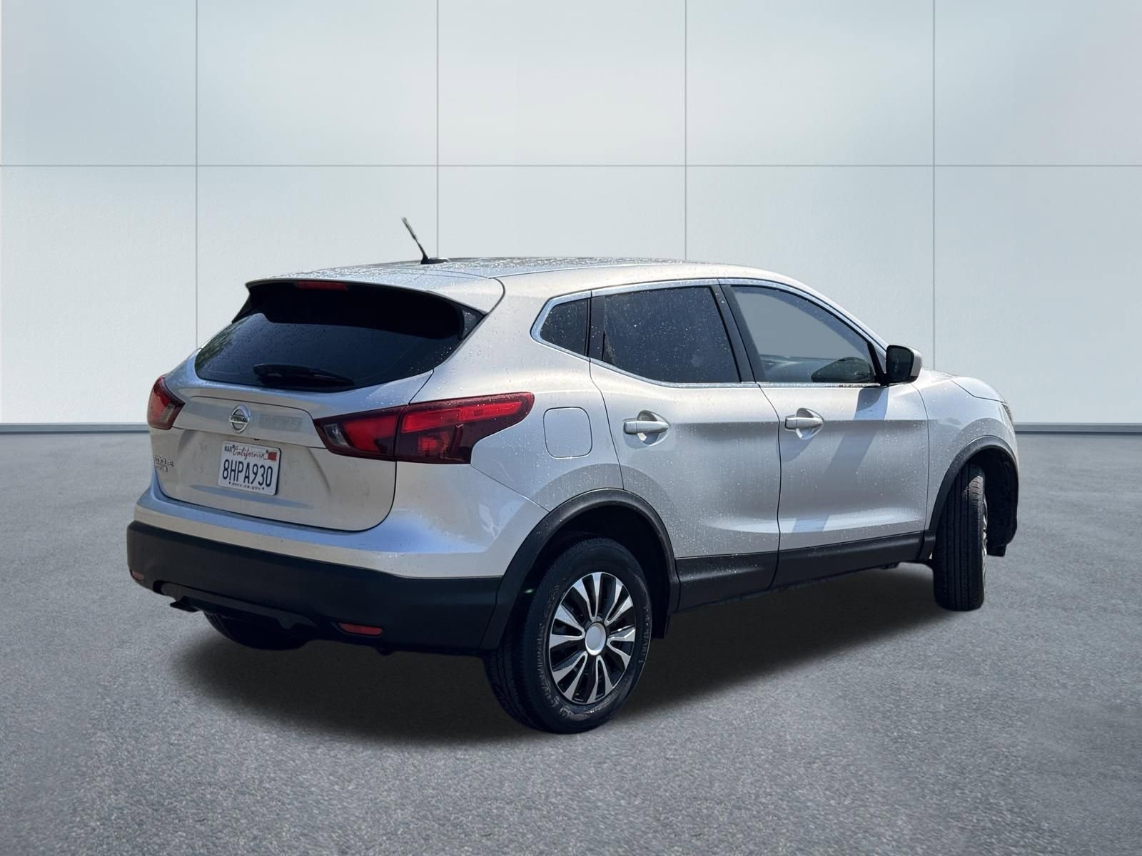 Used 2019 Nissan Rogue Sport S FWD image 3