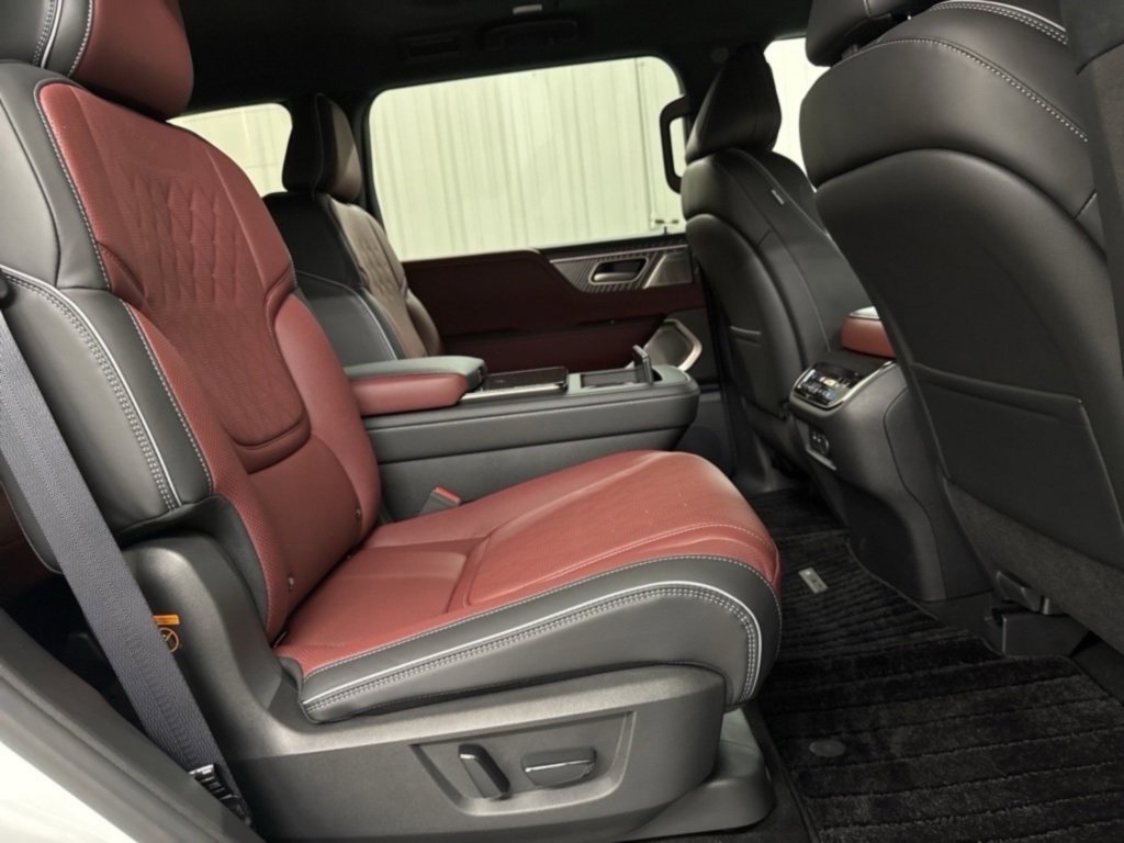 New 2026 INFINITI QX80 Autograph w/ Premium Cargo Package image 29