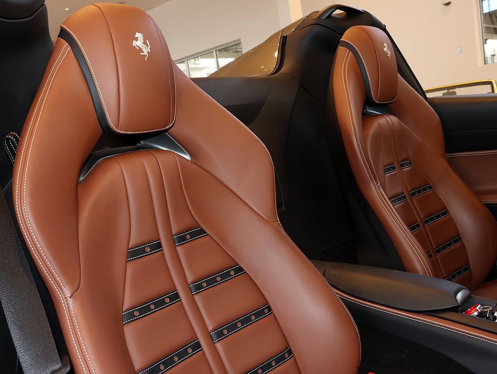 Certified 2021 Ferrari 812 GTS image 42