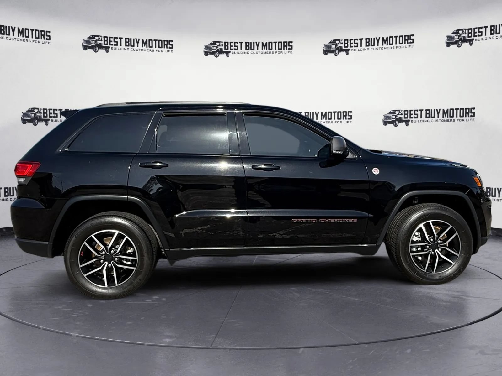 Used 2021 Jeep Grand Cherokee Trailhawk AWD/4WD image 9