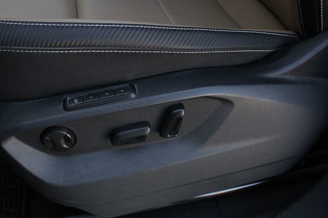 Used 2023 Volkswagen Atlas Cross Sport SEL R-Line image 3