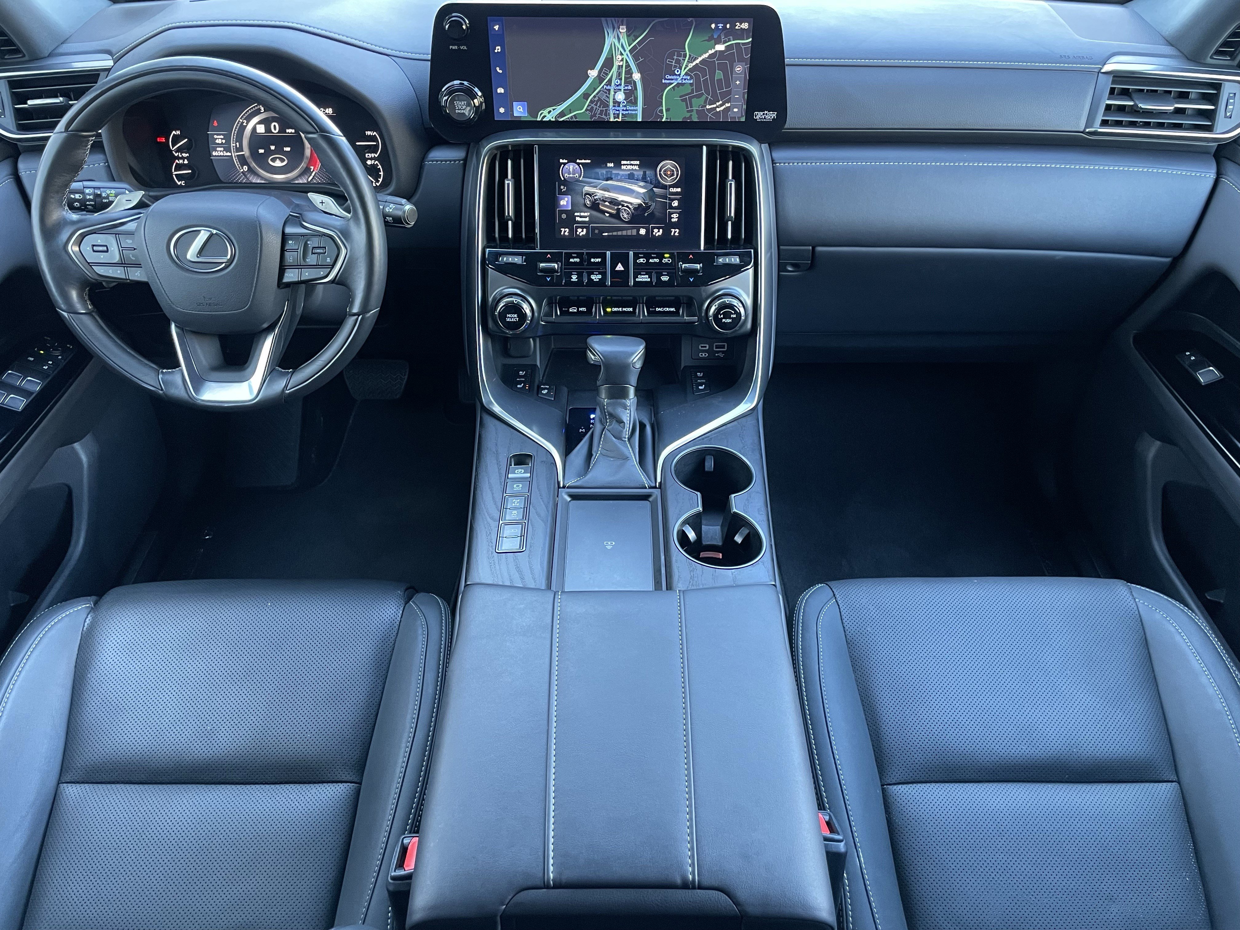 Used 2024 Lexus LX 600 4WD w/ Luxury Package image 16