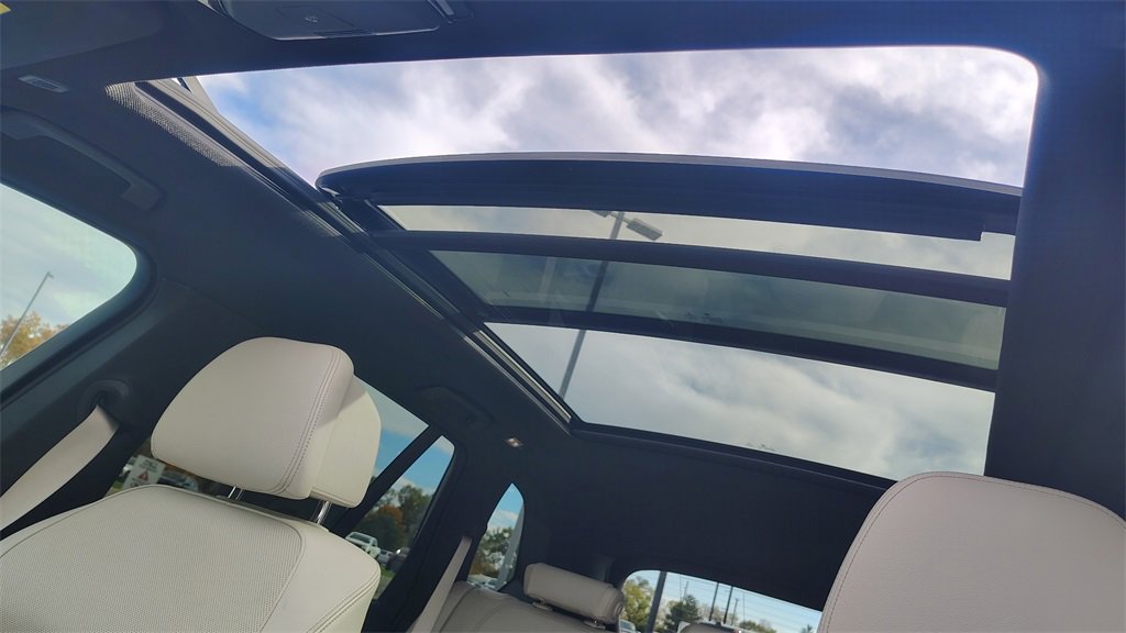 Used 2021 BMW X5 M50i image 31