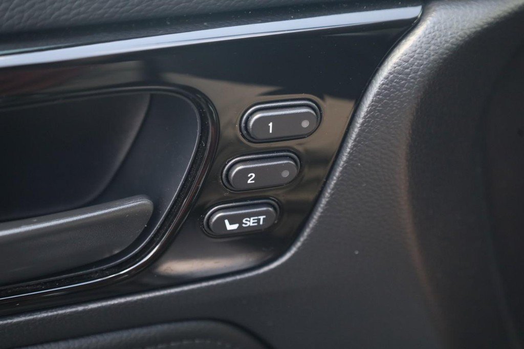 Certified 2025 Honda Odyssey Touring image 12
