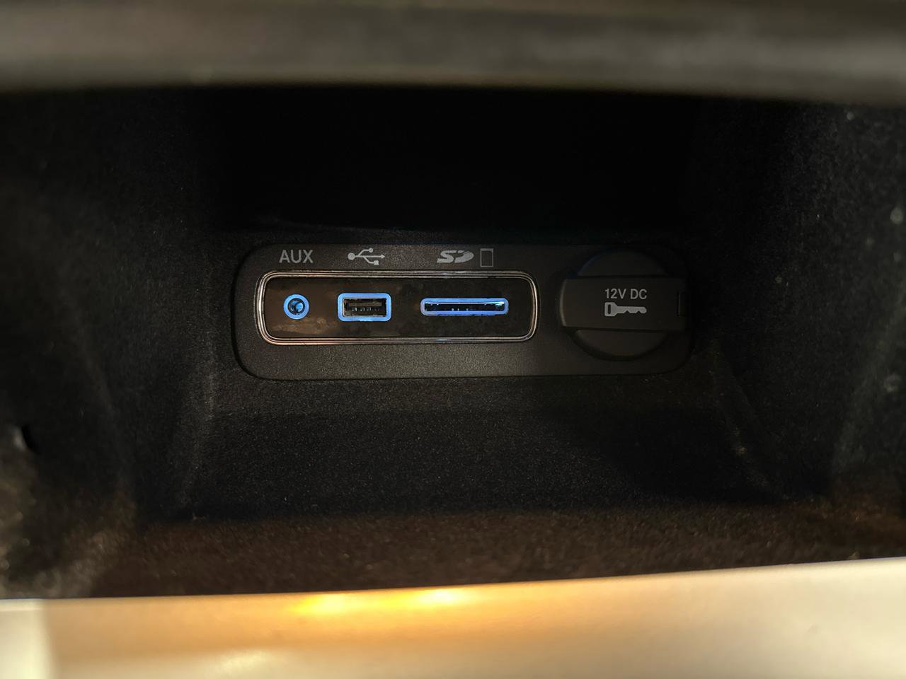 Used 2015 Jeep Grand Cherokee Altitude image 24