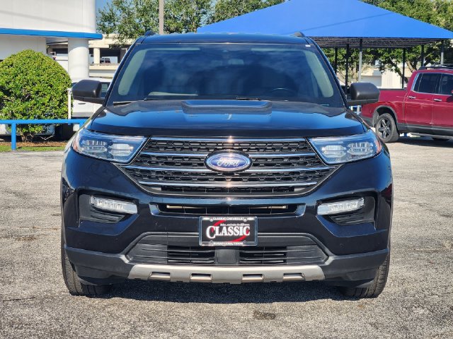 Used 2023 Ford Explorer XLT RWD image 2