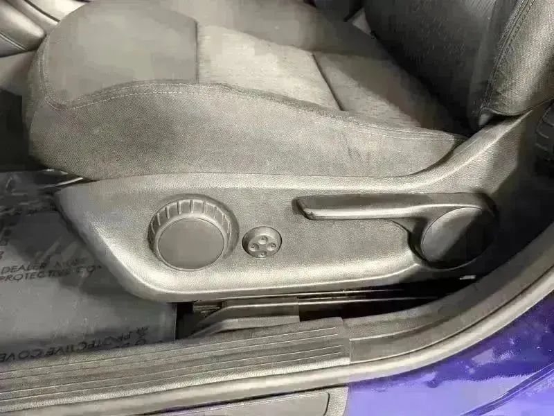 Used 2017 INFINITI QX30 FWD image 35